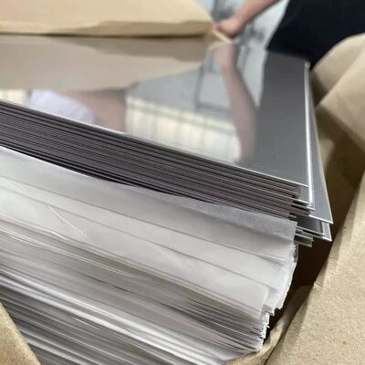 Lembaran Baja Tahan Karat 4x8 600-2500mm 1000-6000mm Titik Leleh 1370-1400°C